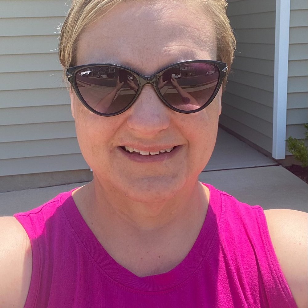 Meet your Posher, Kelly